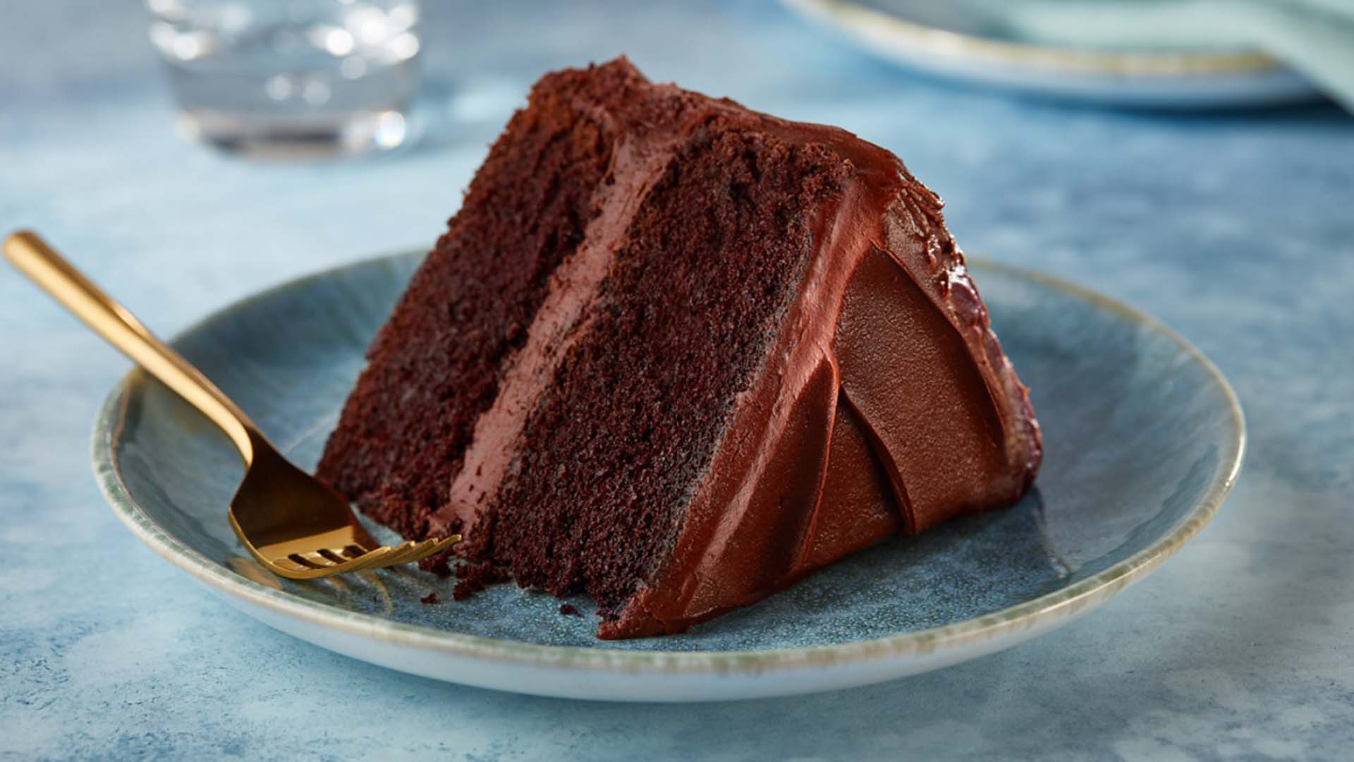 HERSHEY'S Perfect Chocolate Cake: Elevate With Espresso